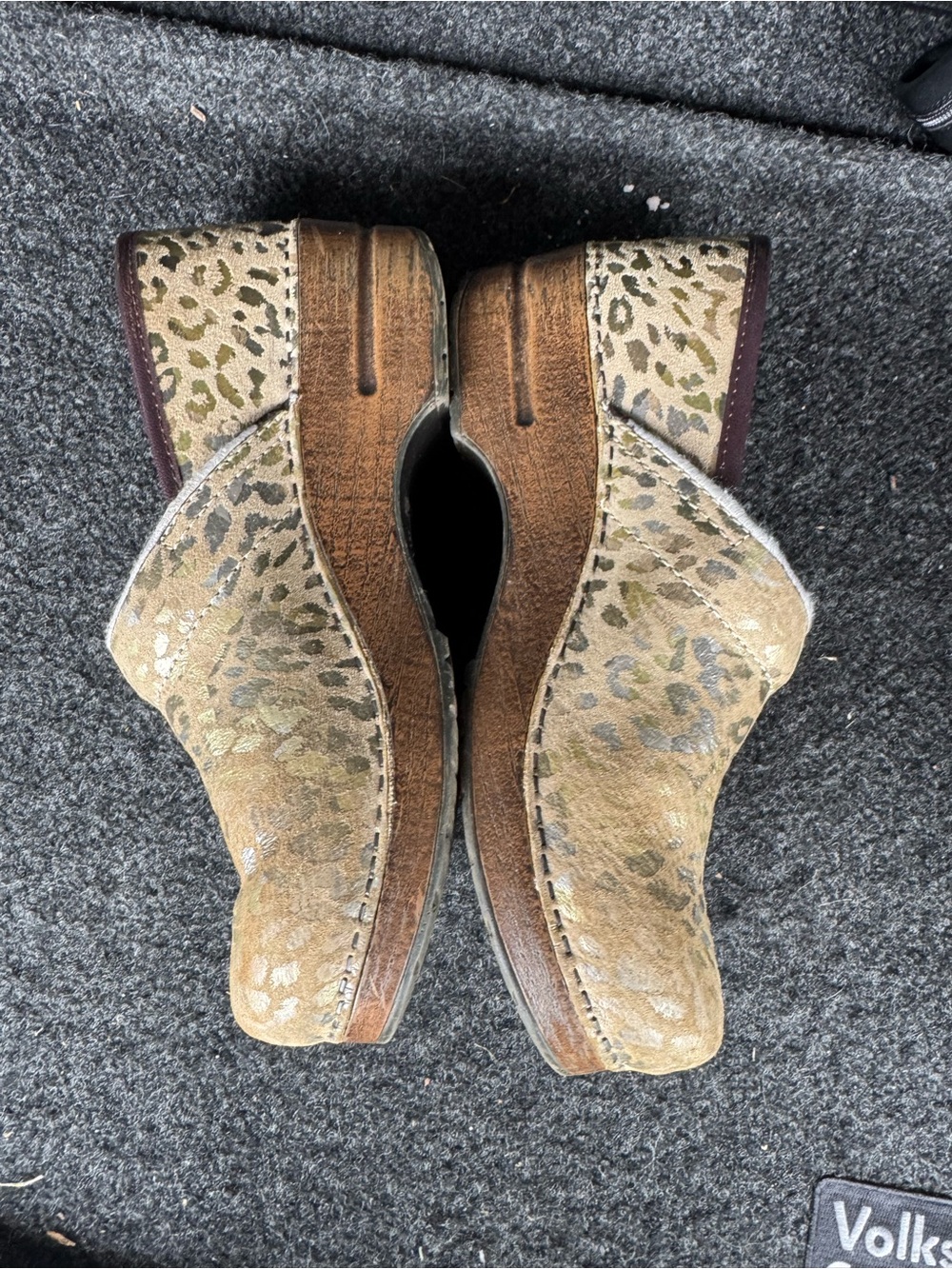 Dansko Professional Metallic Leopard Animal Print Clogs EU 40 US 9.5 10